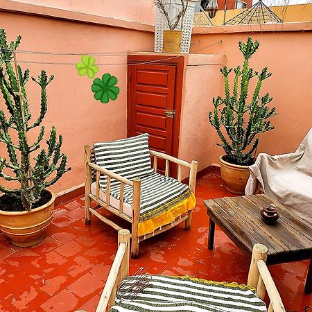 Riad Traditionnel De Charme 3 Chambres Marrakesh Exterior photo